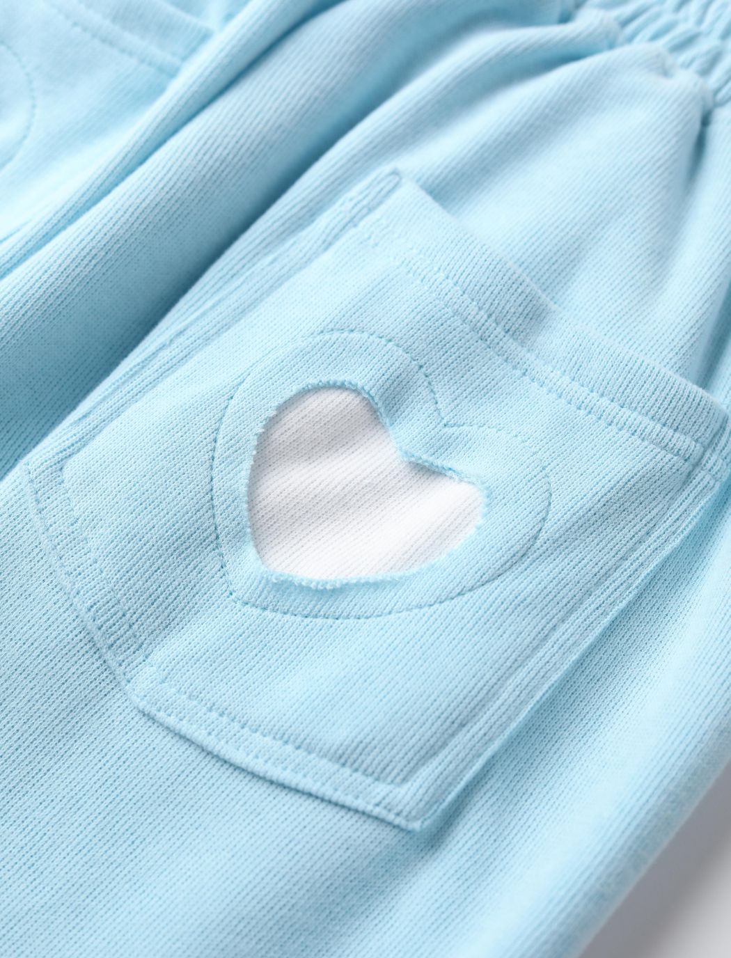 Himmelblaue Jogginghose