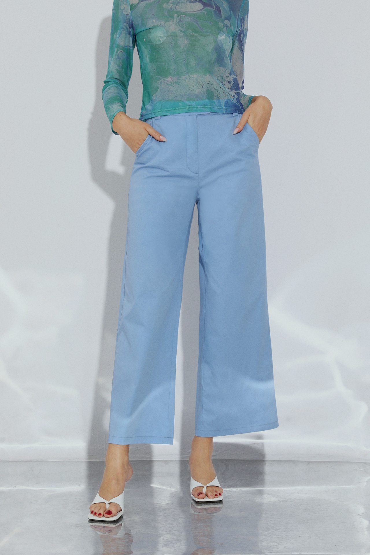 wide legs trousers
