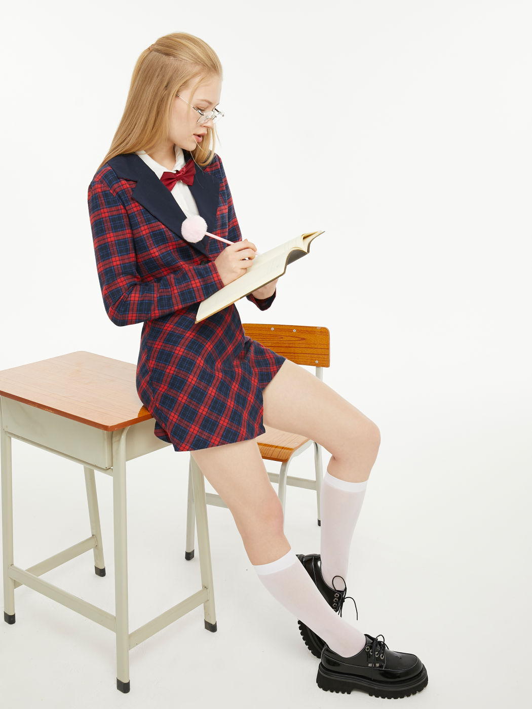 Miss Preppy Cropped-Blazer in Rot und Blau