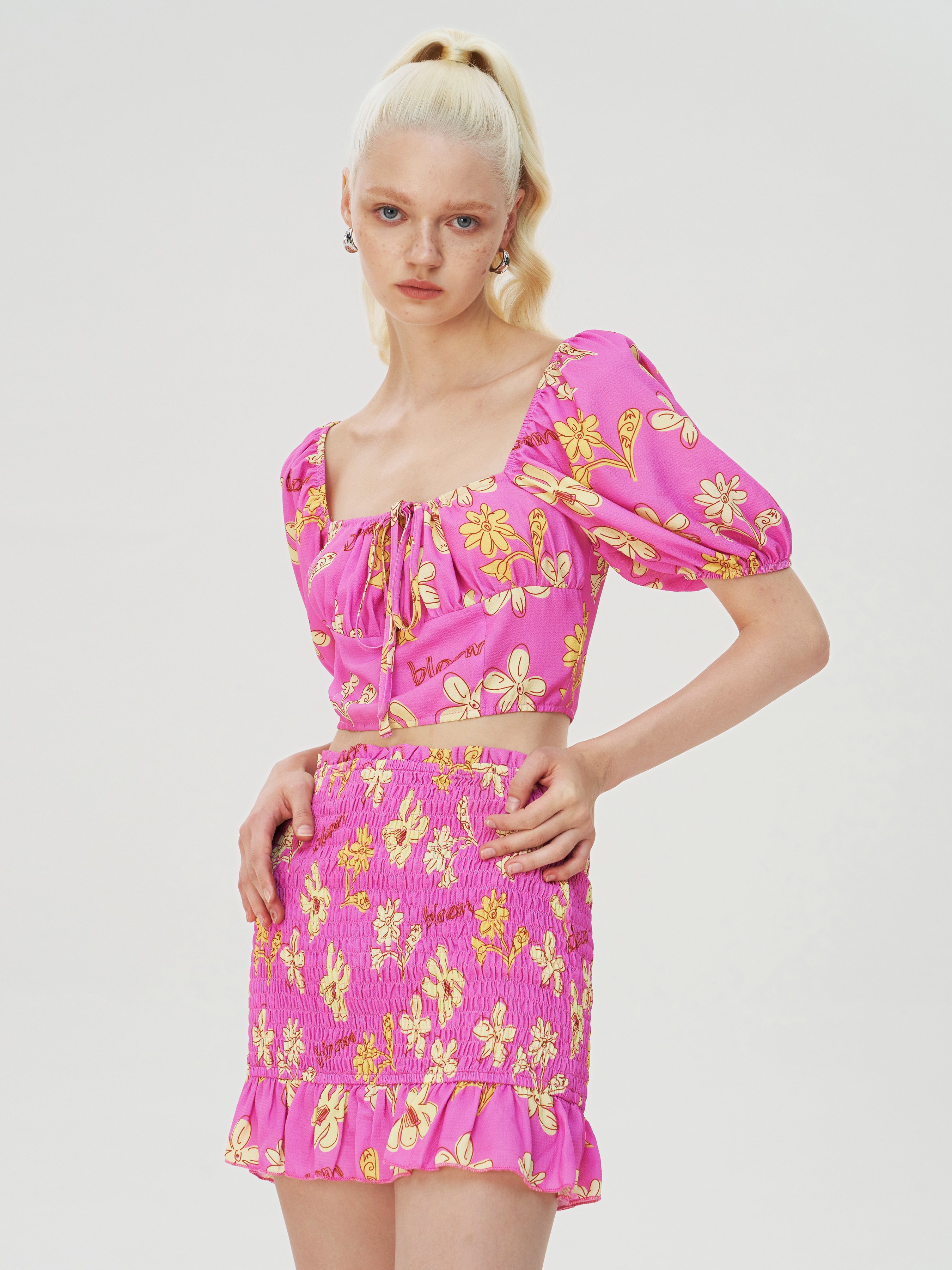 Miss Daisy Pink Puff Sleeve Crop Top
