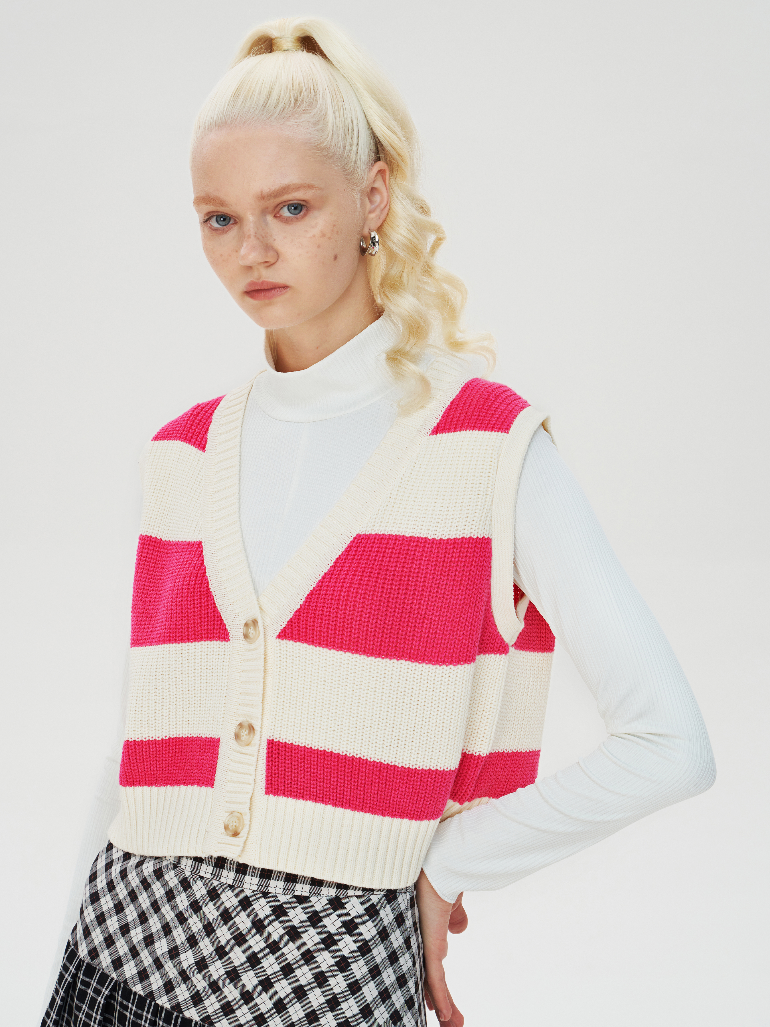 ☆SUPERJUNIOR 着用☆関税込★MARCATORY★COZY STRIPE KNIT VEST Vertical stripe vest 3color - SIMIO | 60% - Asian Fashion
