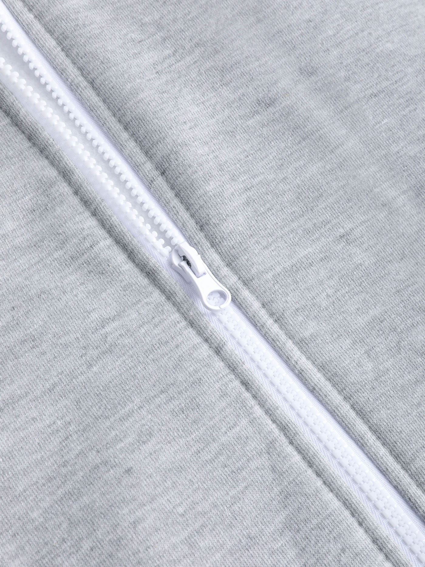 Grauer Hoodie mit Reißverschluss