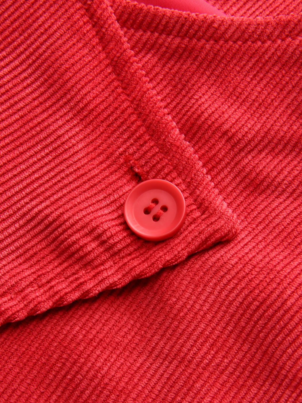 Rotes Crop-T-Shirt mit Cut-Out