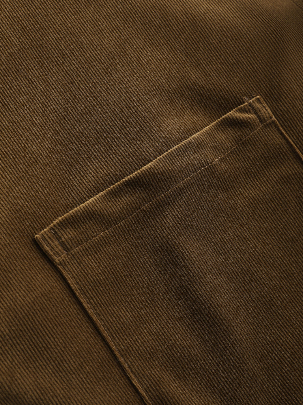 Chemise en velours côtelé marron