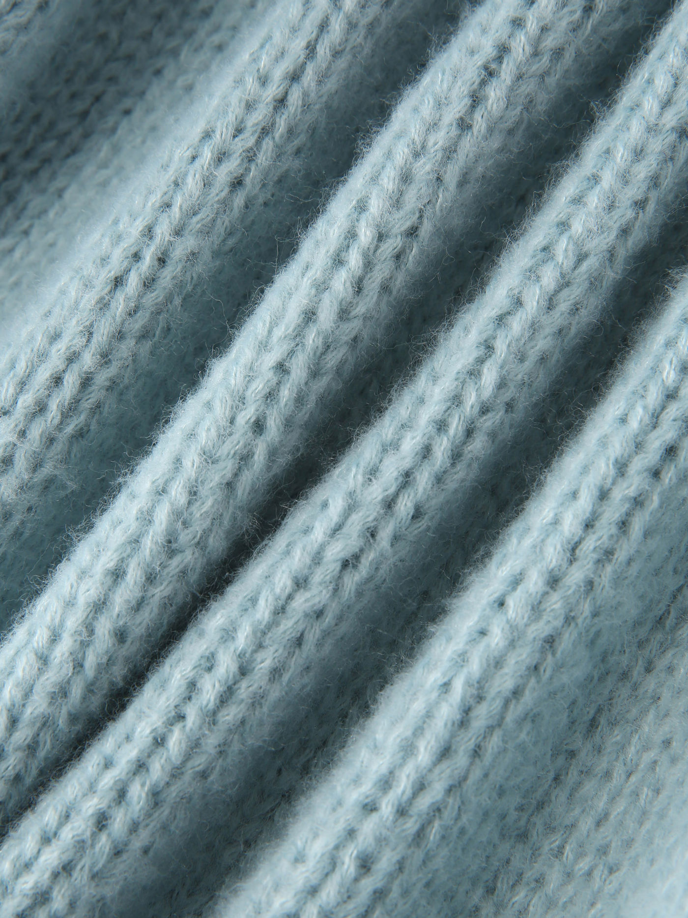 Himmelblaues Crop-Top aus Strick