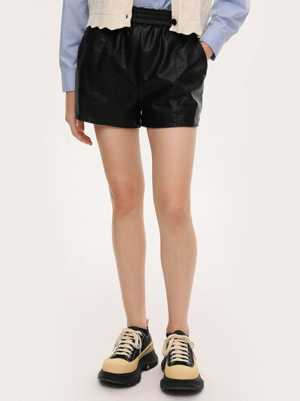 Mini-Shorts aus Kunstleder
