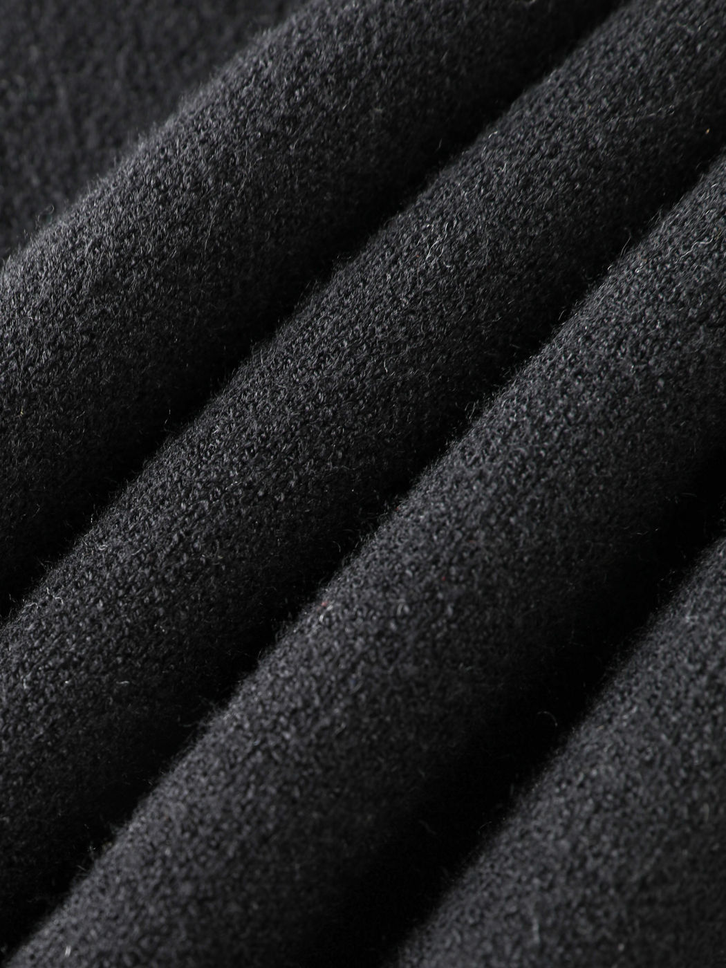 Gestricktes, figurbetontes Kleid mit Schleife vorne
