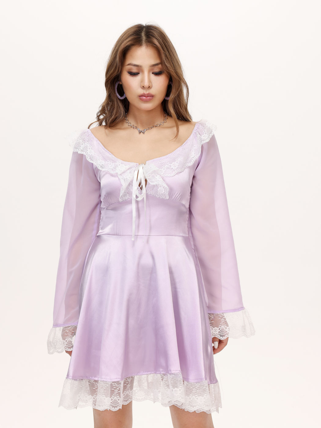 Süßes Spitzenkleid