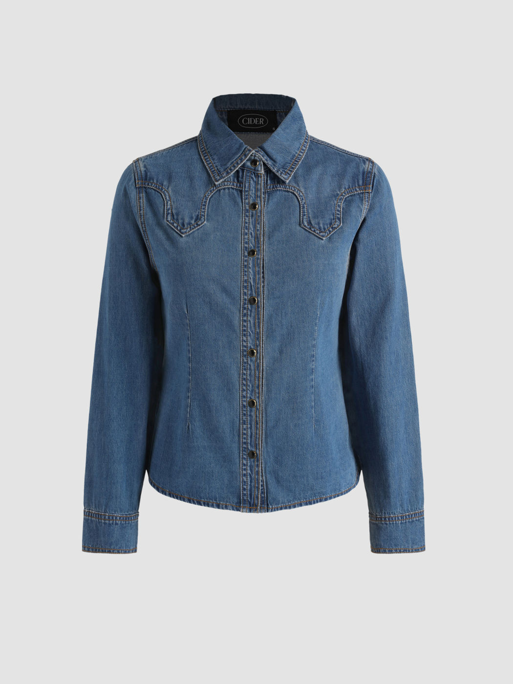 Tägliches Jeanshemd