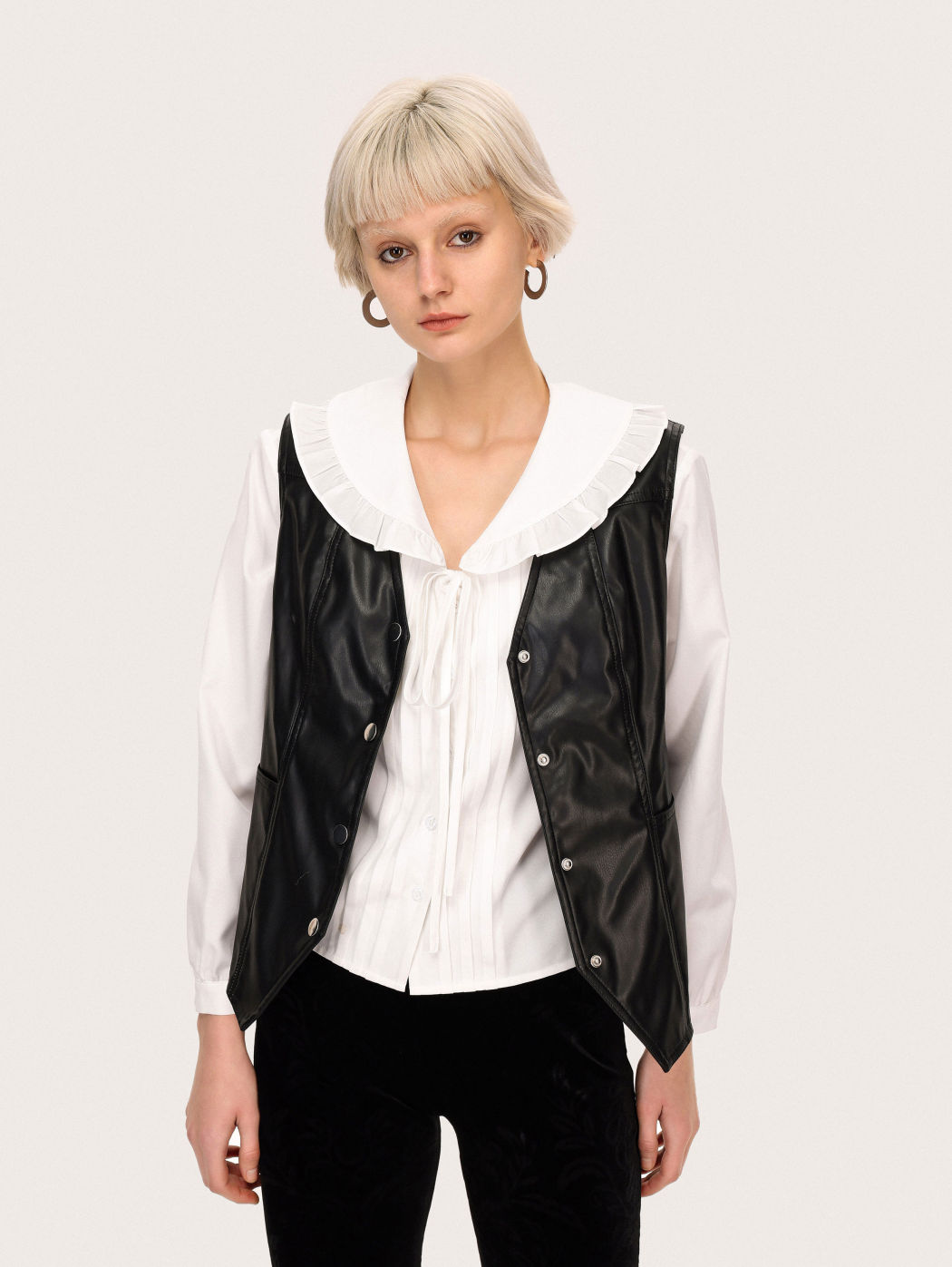 Jacke aus Kunstleder mit Knöpfen
