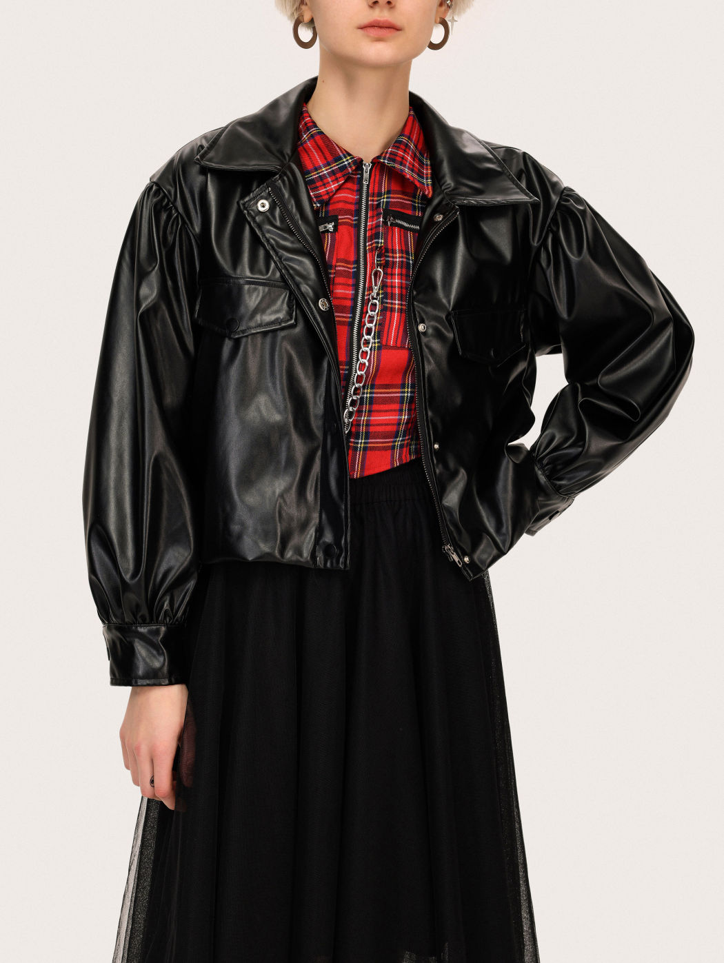 Chaqueta de piel sintética con mangas abullonadas de Dirtbag para adolescentes