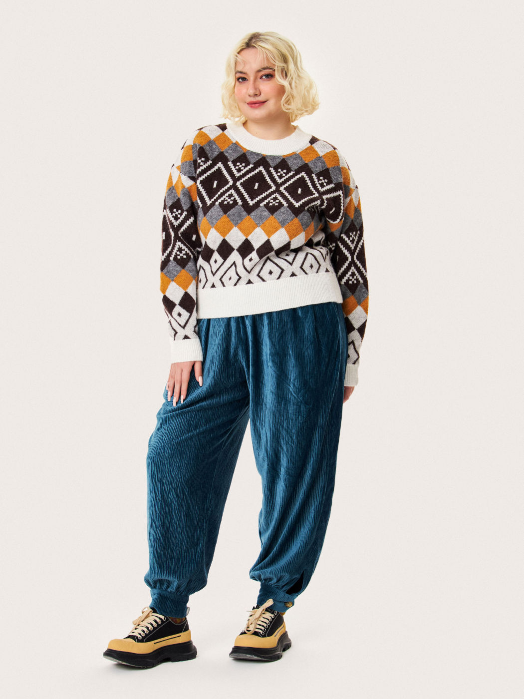 Retro Geometric Sweater Curve & Plus