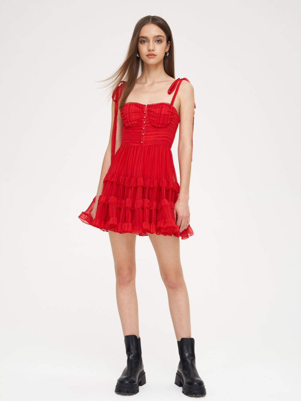  Beetlejuice Lydia's Iconic Ruffled Dress
