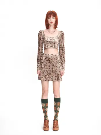 Top corto in velluto a fiori di mezzanotte