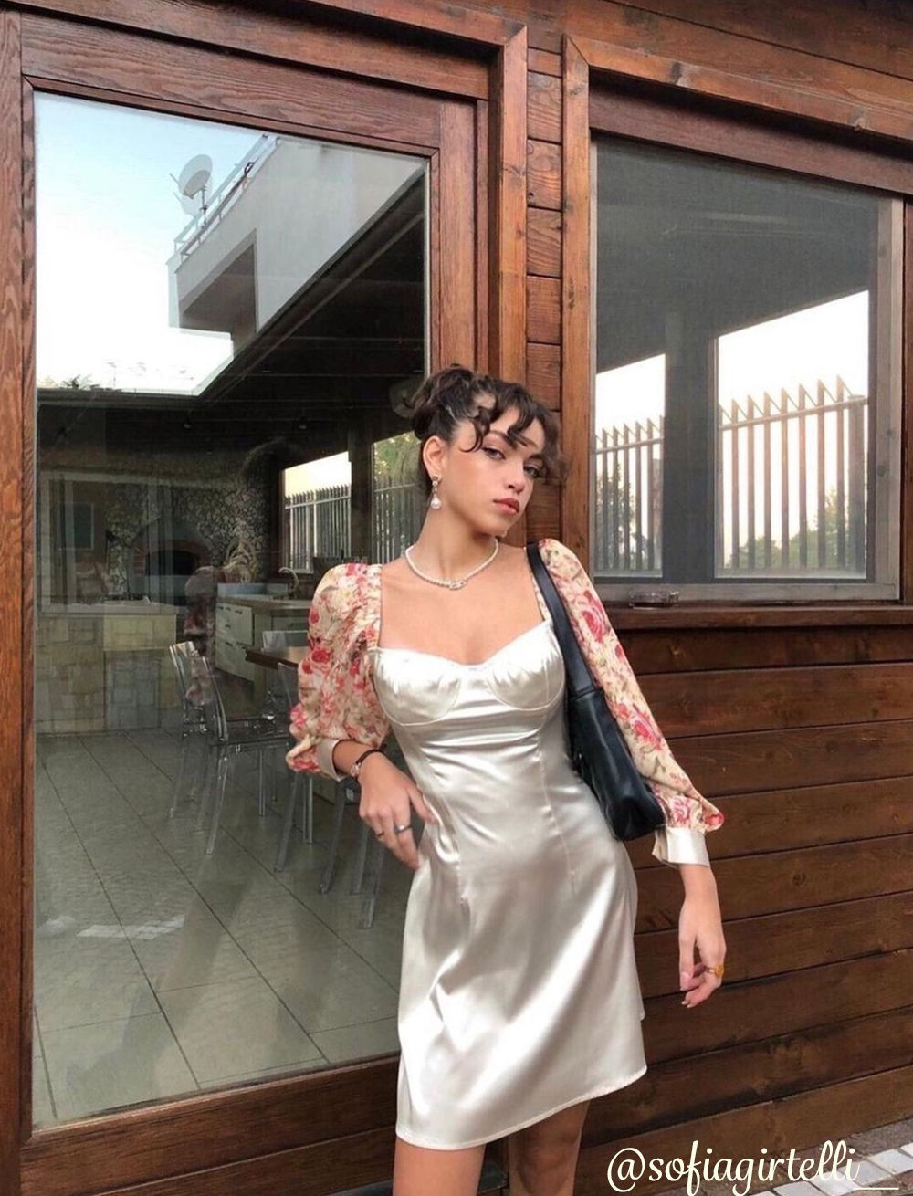  Museum Date Seidenkleid Kurz