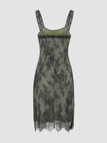 Cami-Kleid mit Spitzenknoten vorne