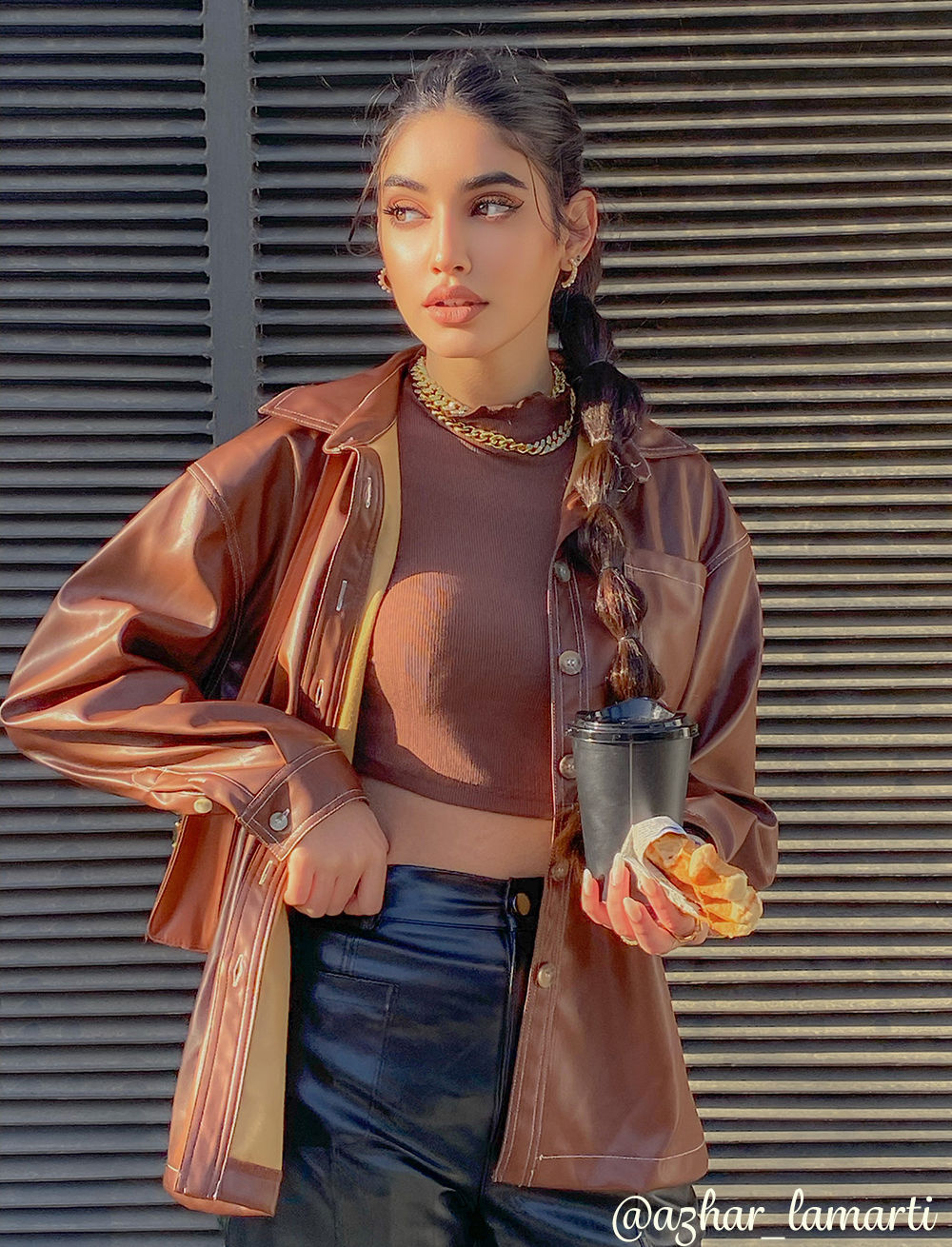 Braune Hemdjacke aus Kunstleder