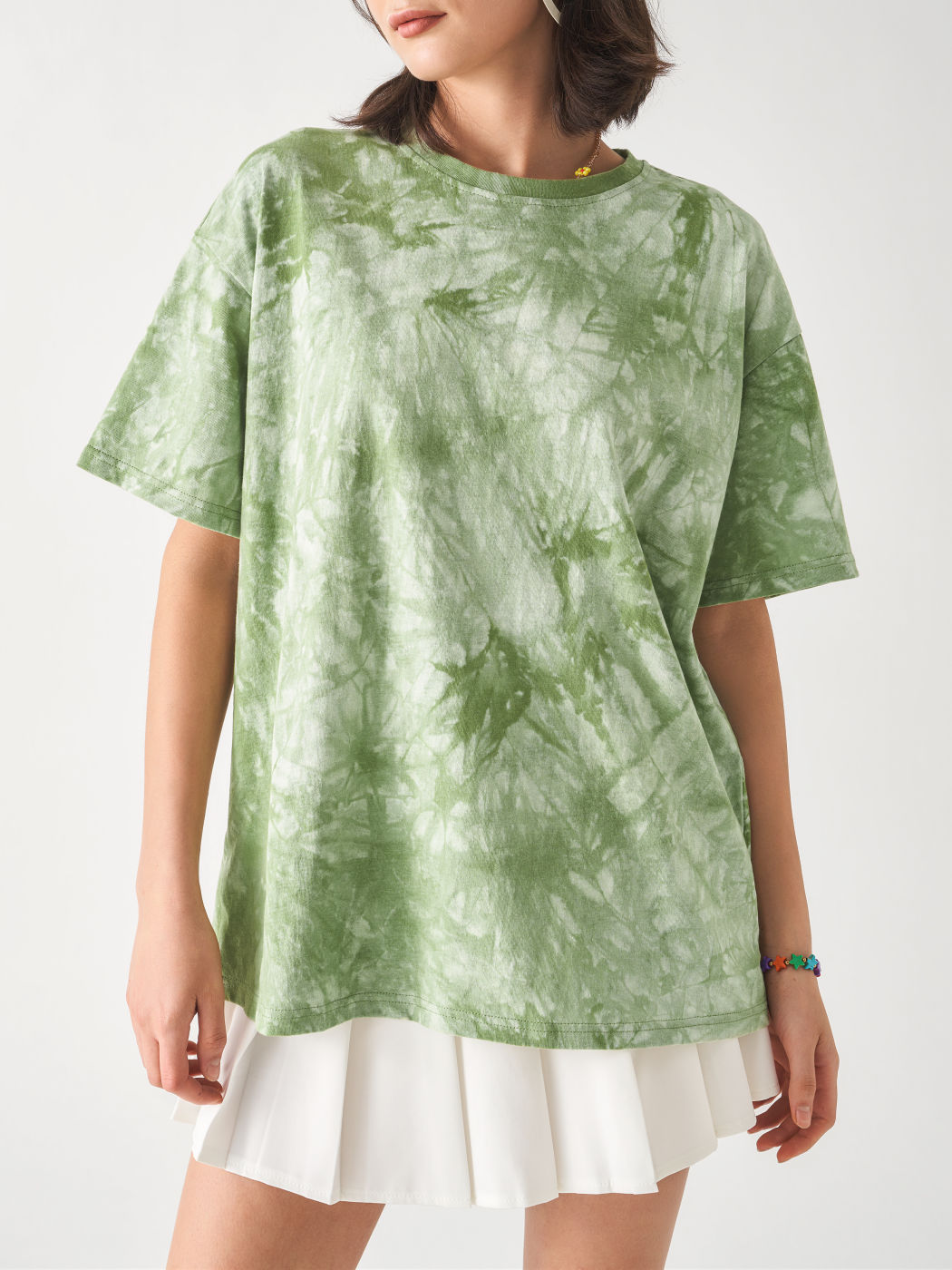 Camiseta con efecto teñido anudado