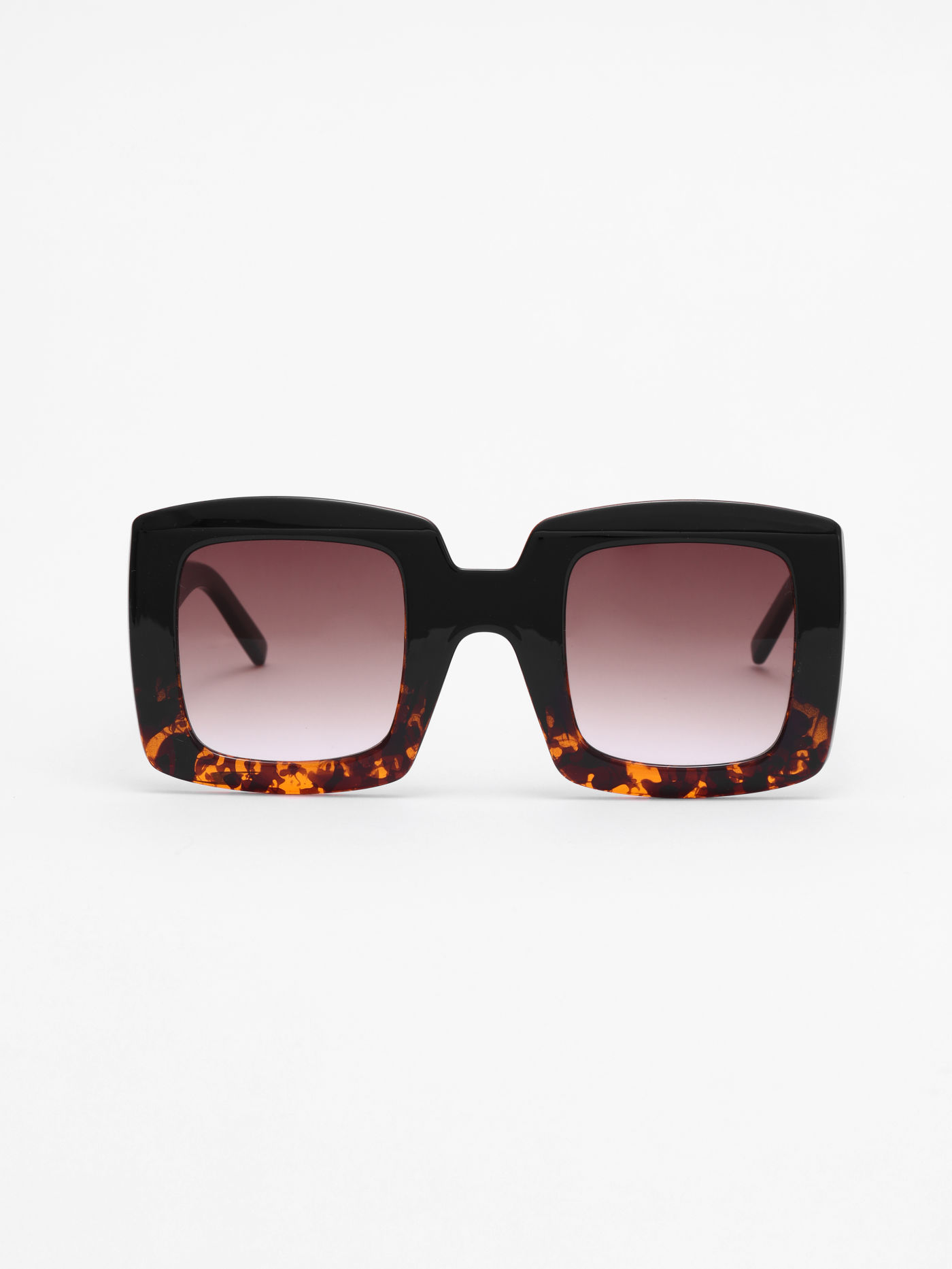 Modische Brille mit quadratischem Rahmen, getönten Gläsern und Box