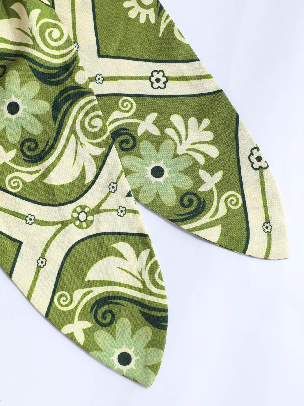  Florales Crop Top mit Schnürung vorn