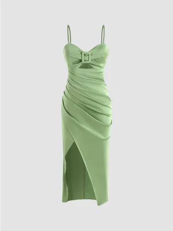 Midikleid aus Satin mit Rüschen und ausgeschnittenem Schlitz
