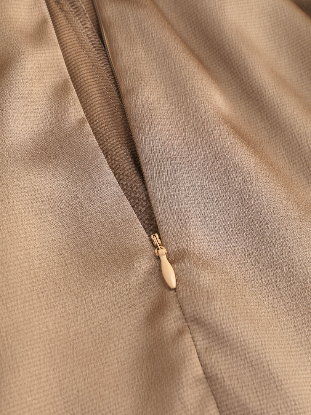  Satin Krawattenfront Schlitz Midirock