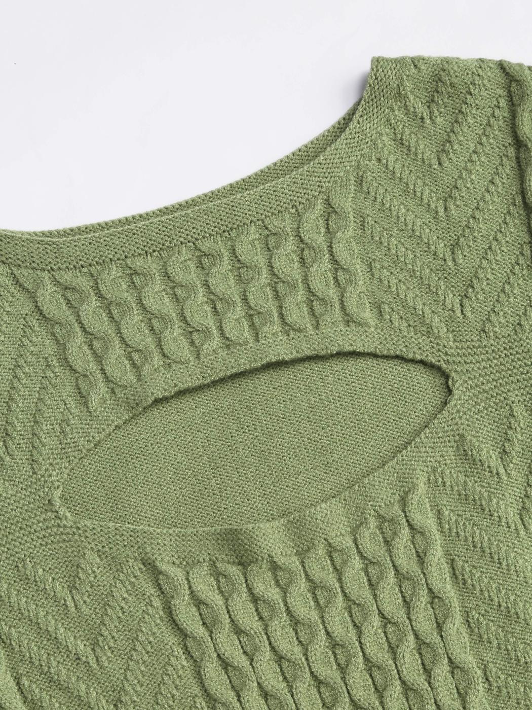 Einfarbiges Strickkleid mit Cut Out