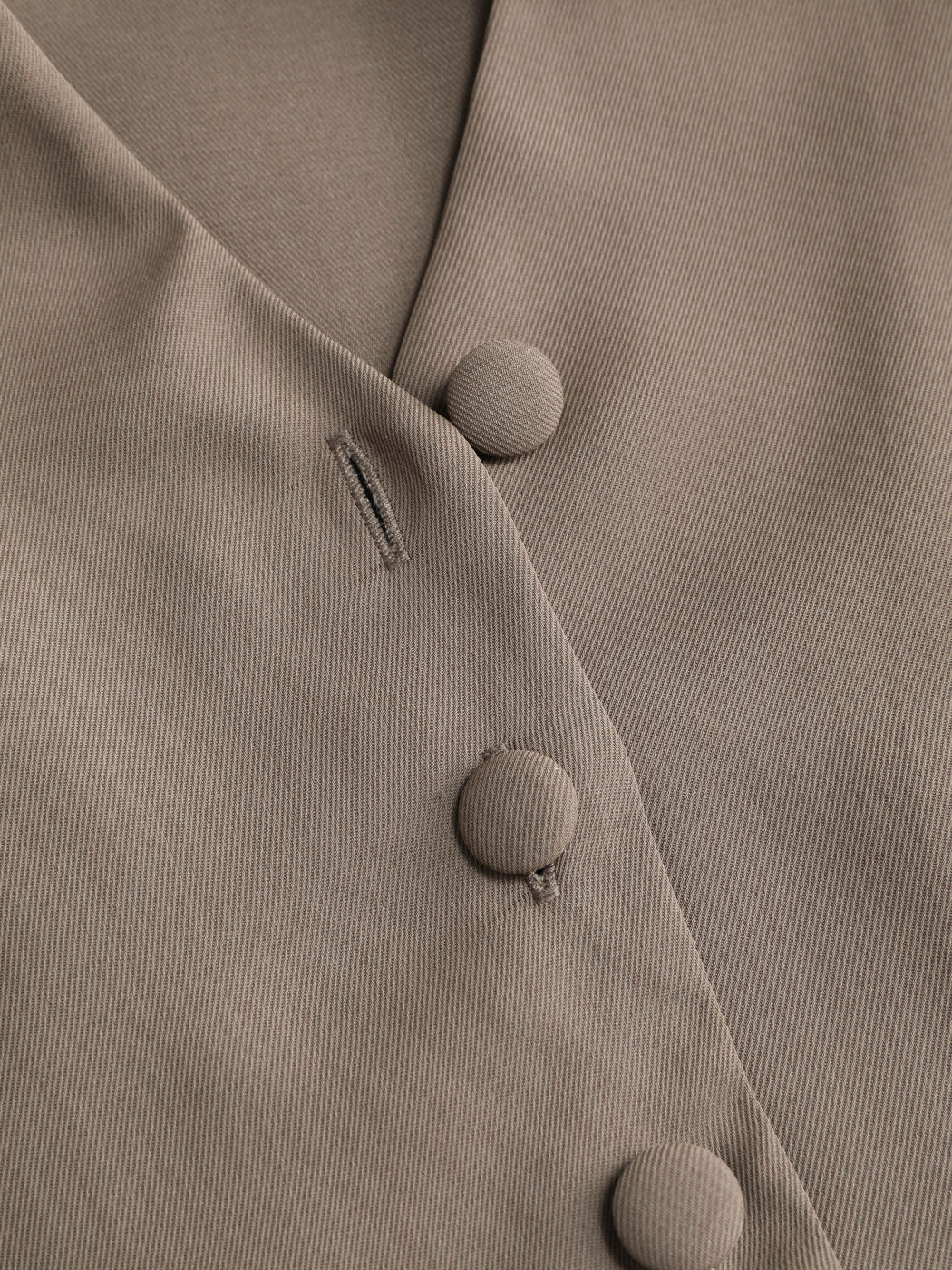 Solid Button Design Sleeveless Blouse
