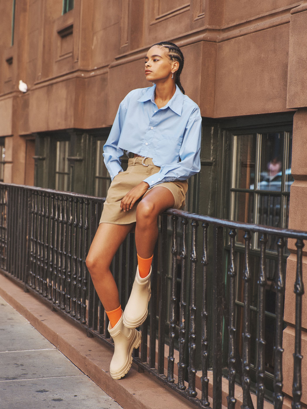  Störungsfreie Mini-Shorts mit Gürtel