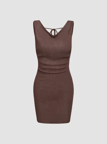 Solids rückenfreies Strickkleid mit Kordelzug