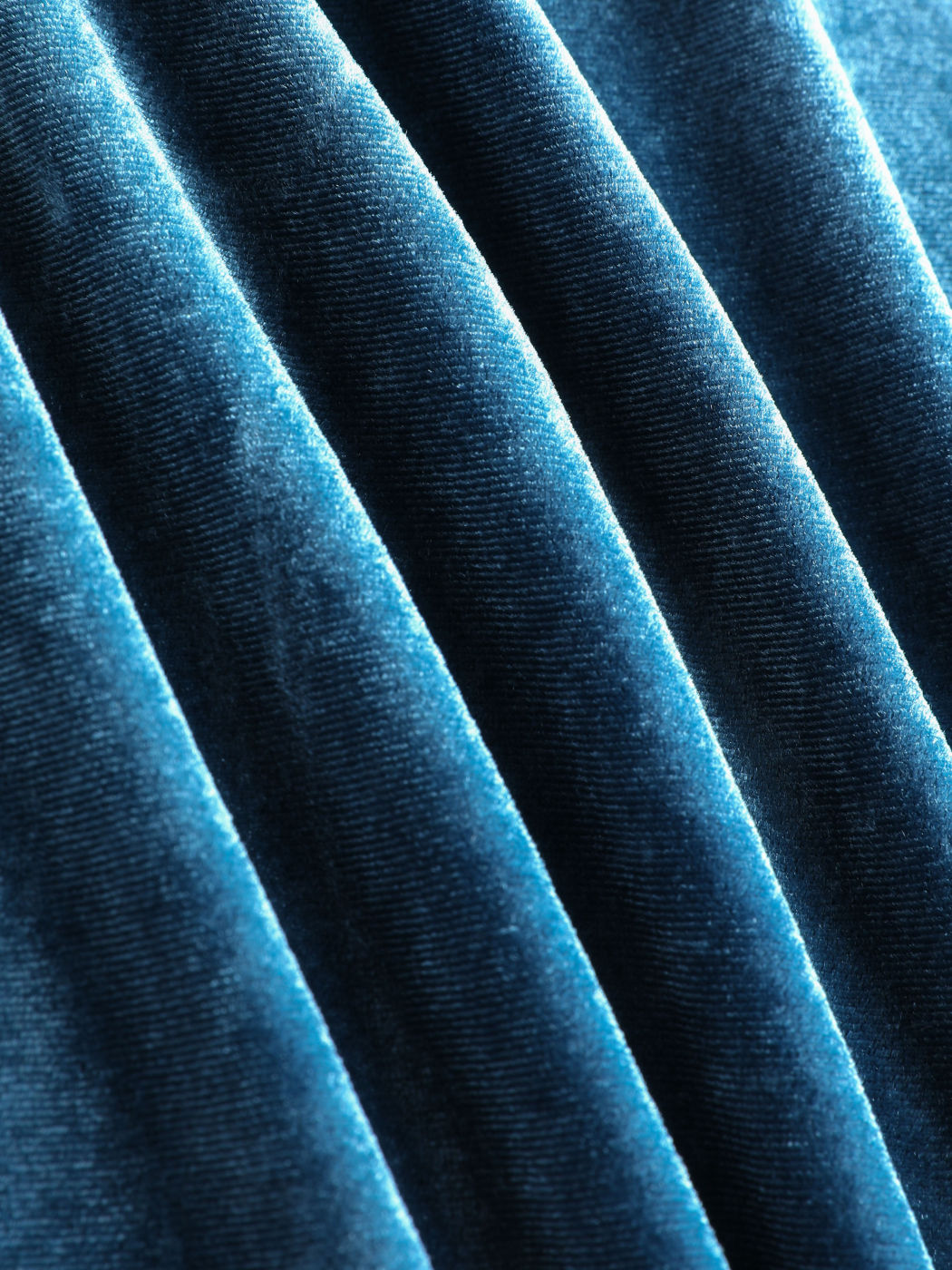 Neckholder-Midikleid aus Samt mit V-Ausschnitt
