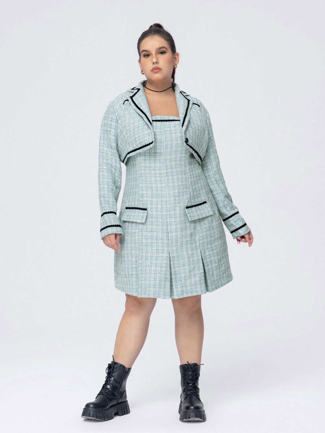 Lady Blaues Kleid Kurve & Plus
