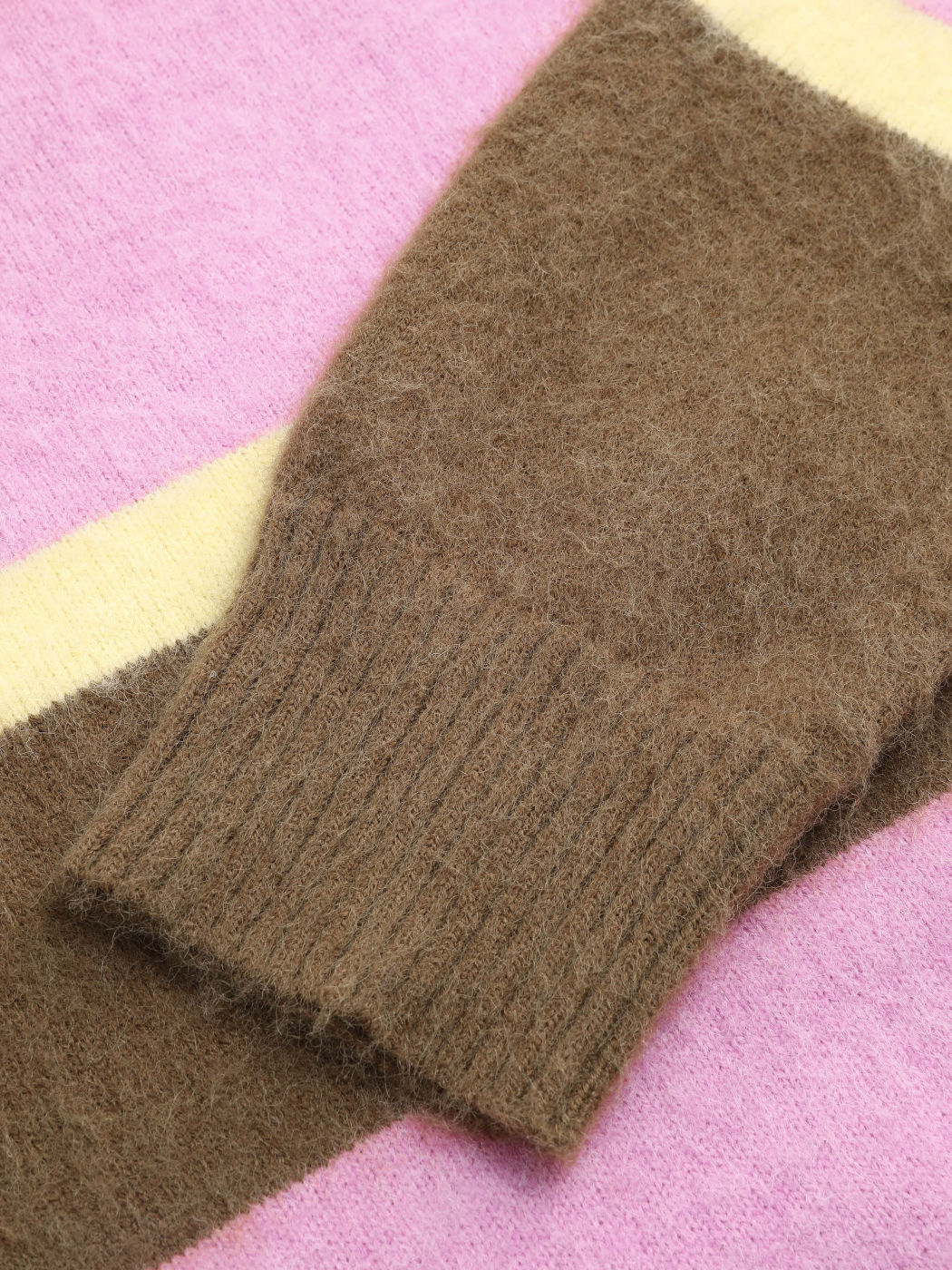 Gestricktes Langarm-Top mit Streifen