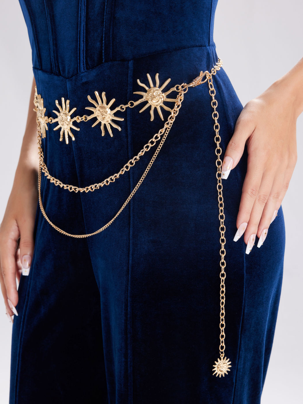Mehrlagige Taillenkette mit Sonnendekor