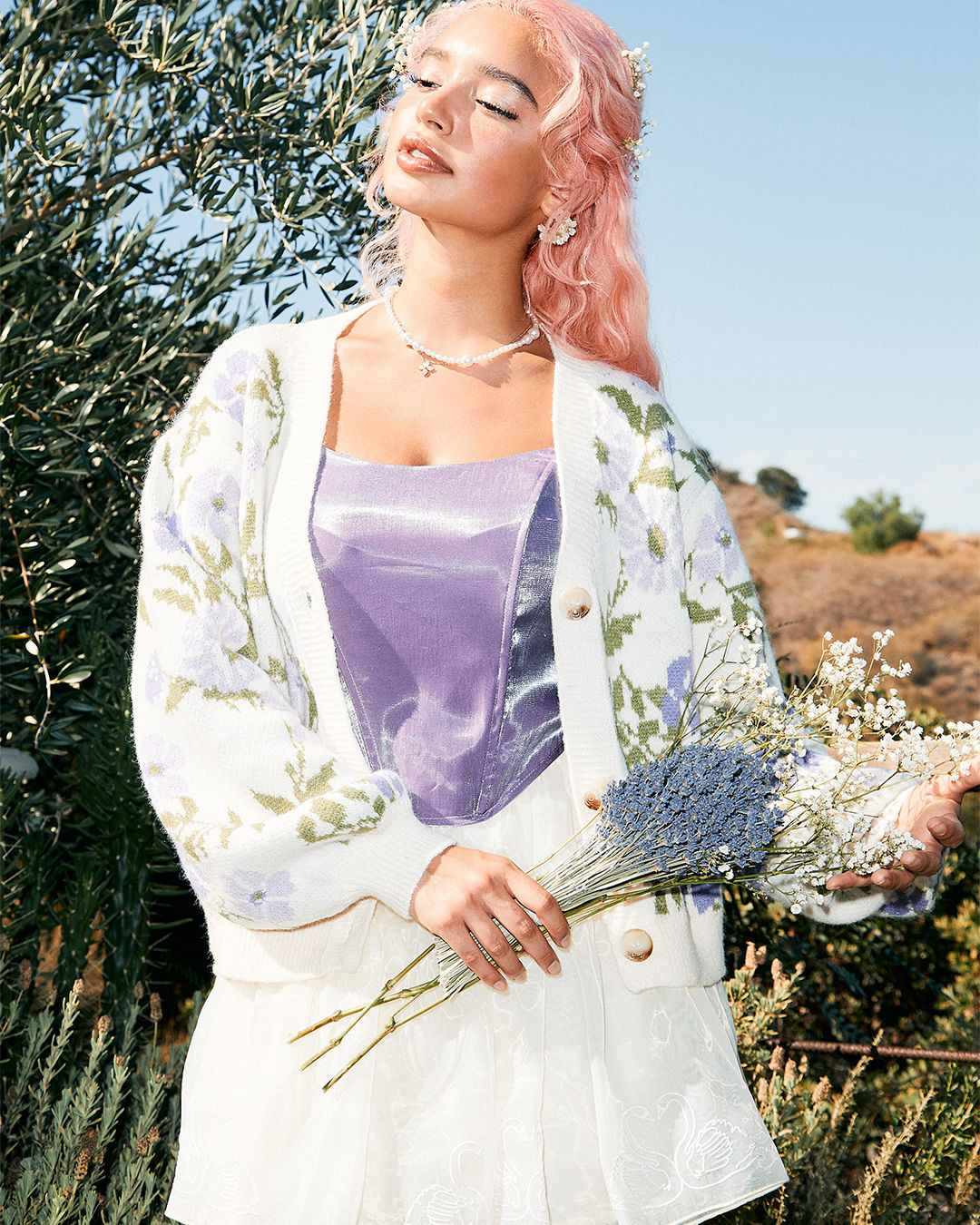 Cardigan en maille floral pour le thé au jardin