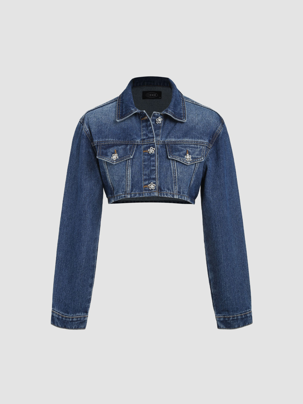 Kurze Jacke mit Knopfleiste und Denim-Kragen