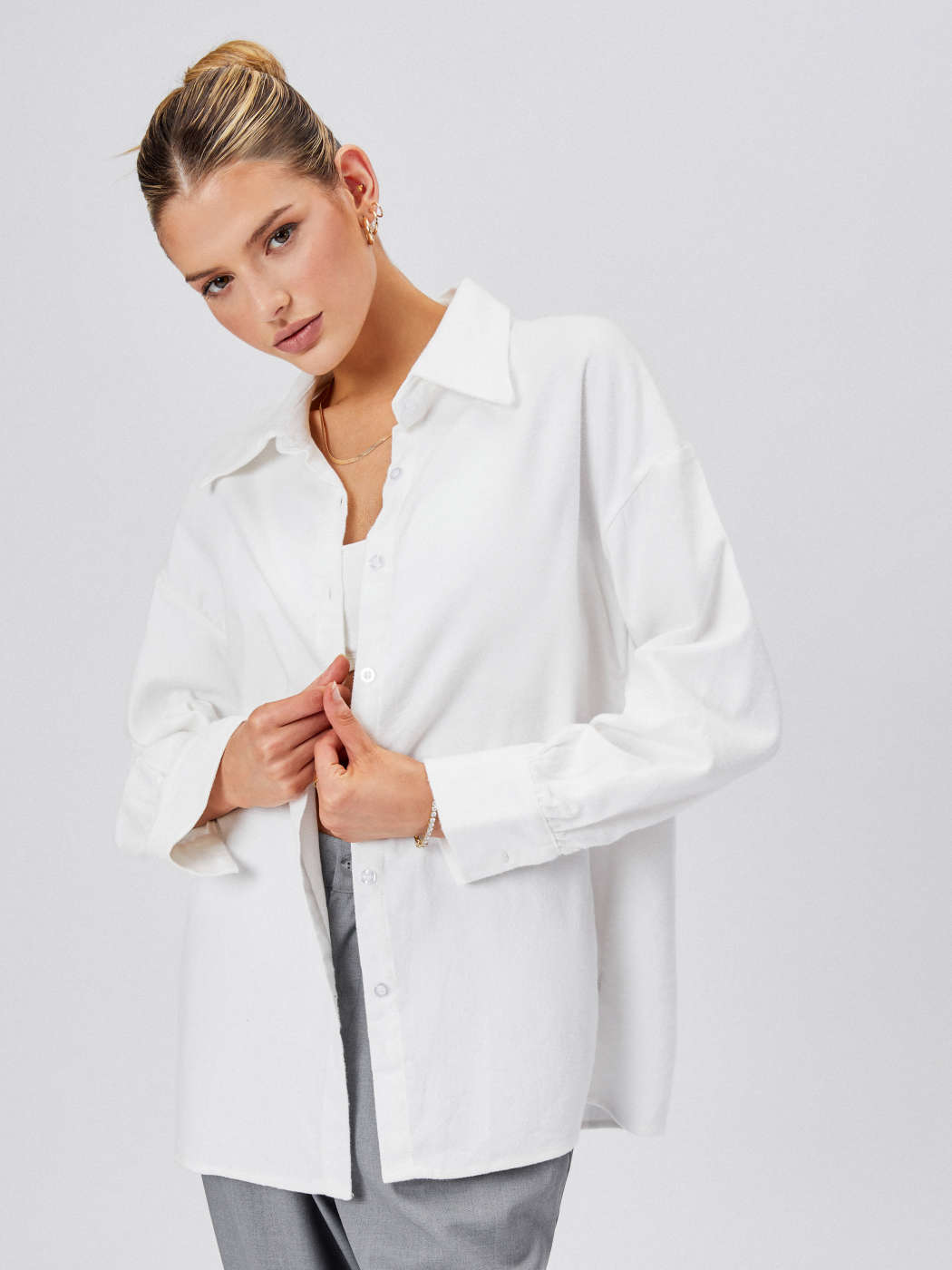 Unmanned cotton Staircase White Solid Oversized Shirt - Cider