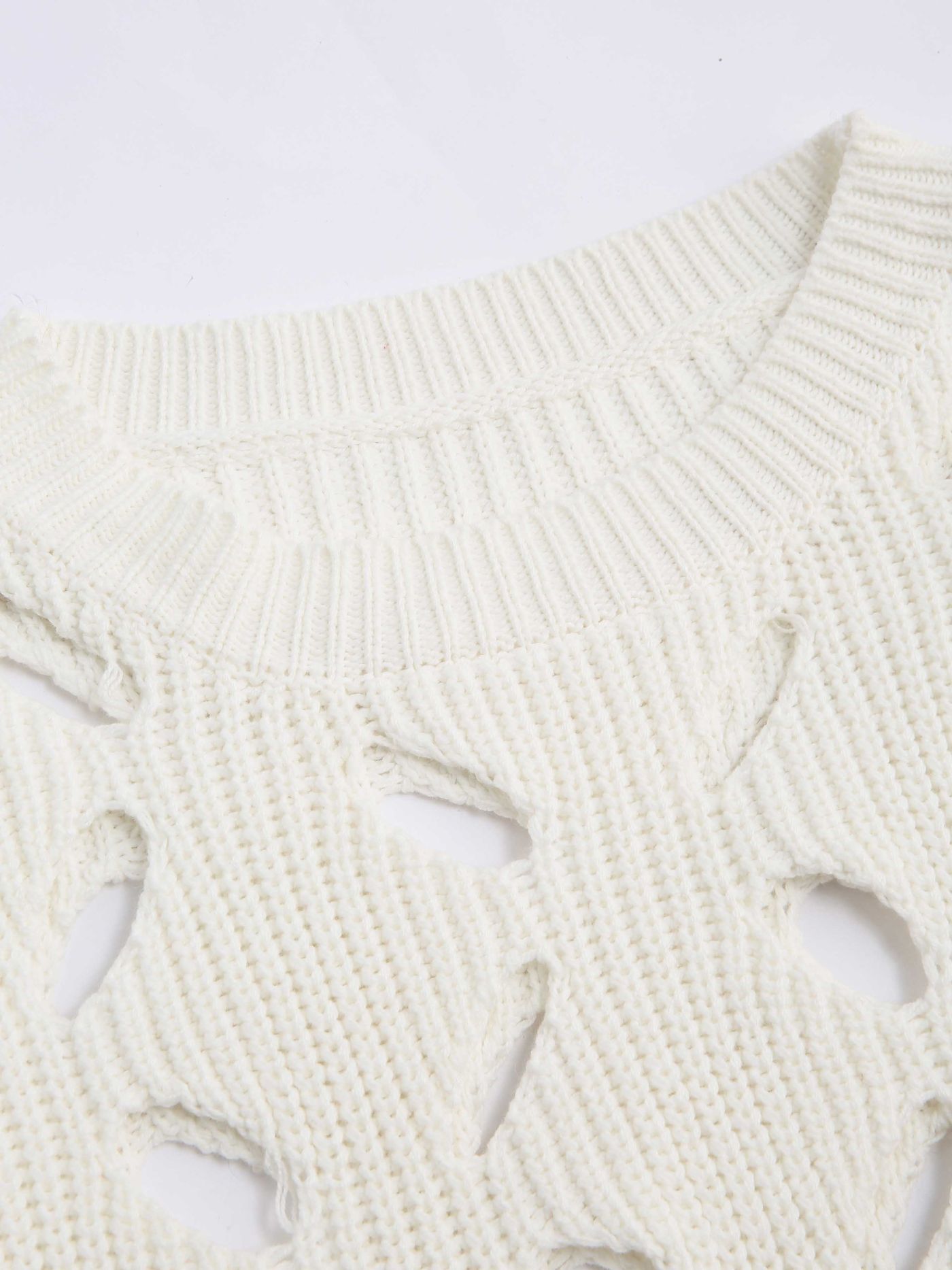 Solido maglione scava fuori