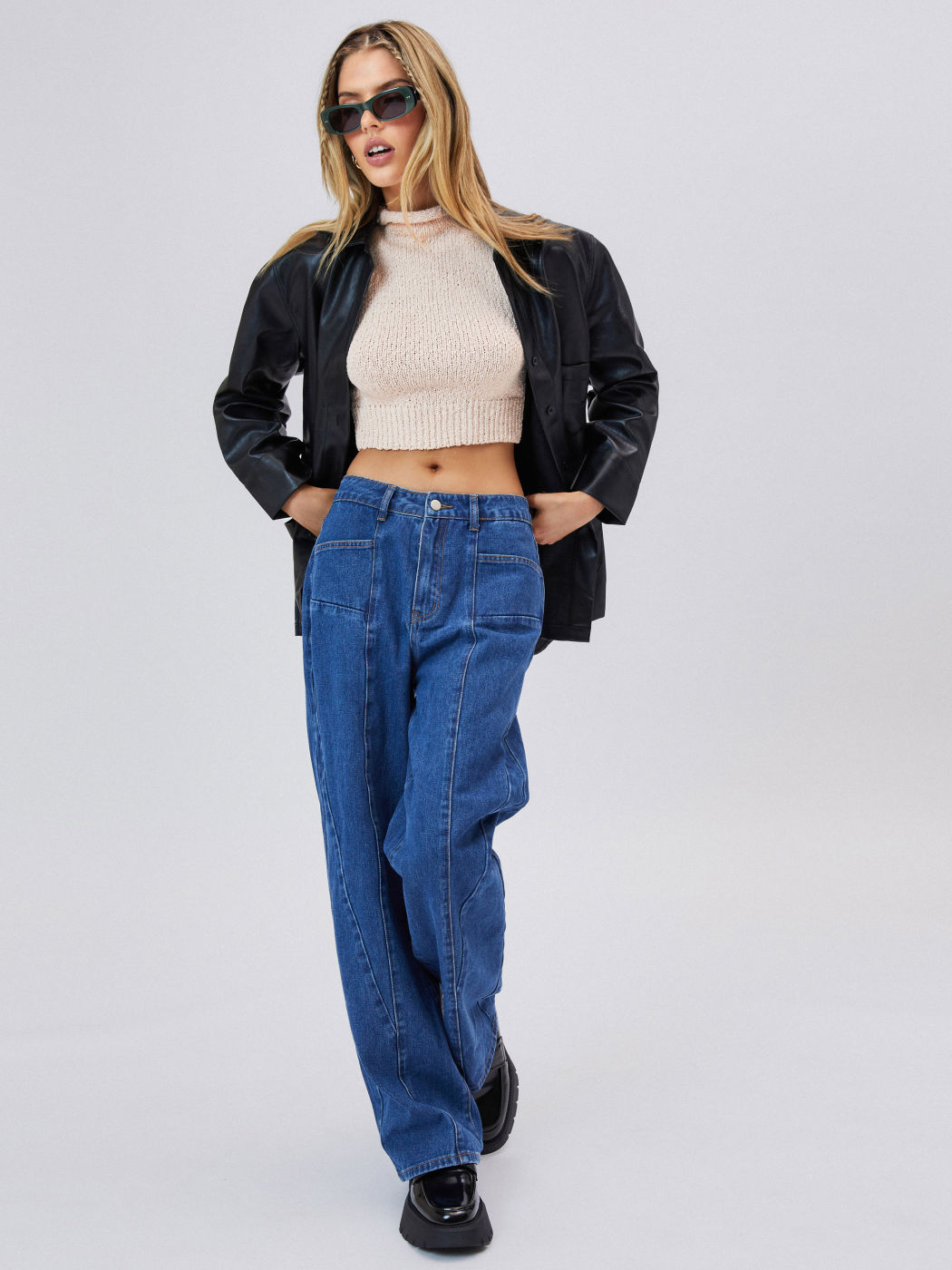 Mittlere Taille Taschen Jeans, lockere Passform