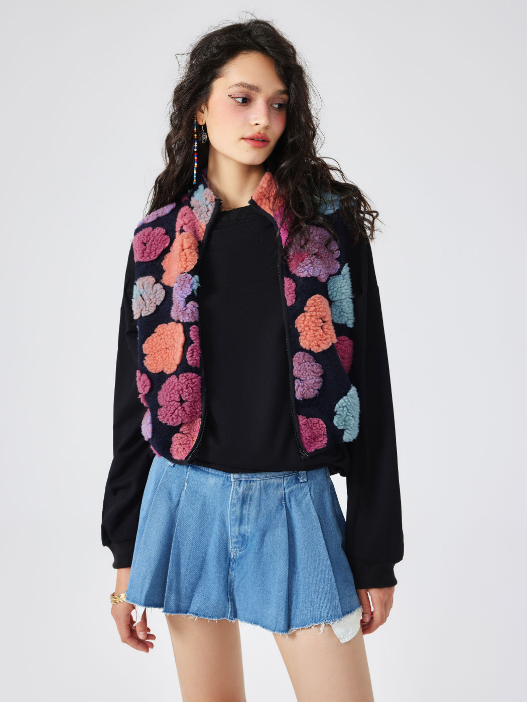 Turtle Neck Floral Pattern Zipper Vest