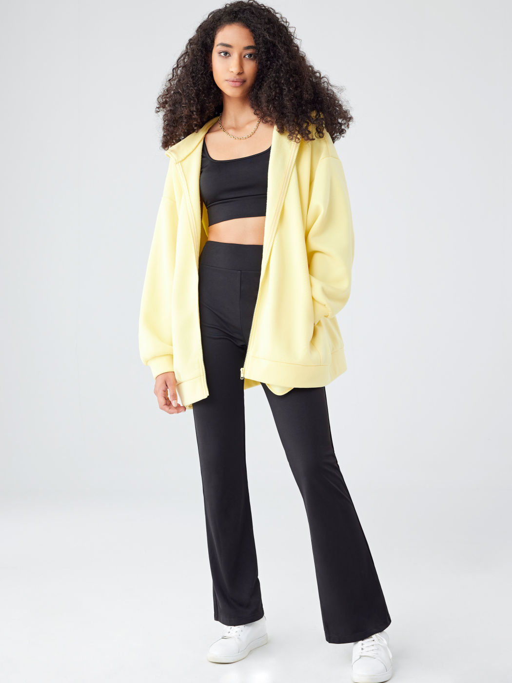  Einfarbiger Oversize-Hoodie mit Reißverschluss