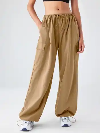 Solid Fallschirm-Cargohose mit niedriger Leibhöhe