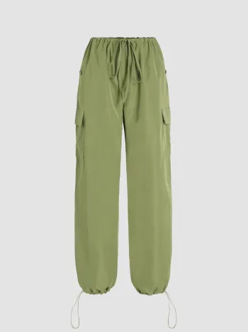 Pantaloni cargo paracadute a vita bassa tinta unita versione slim