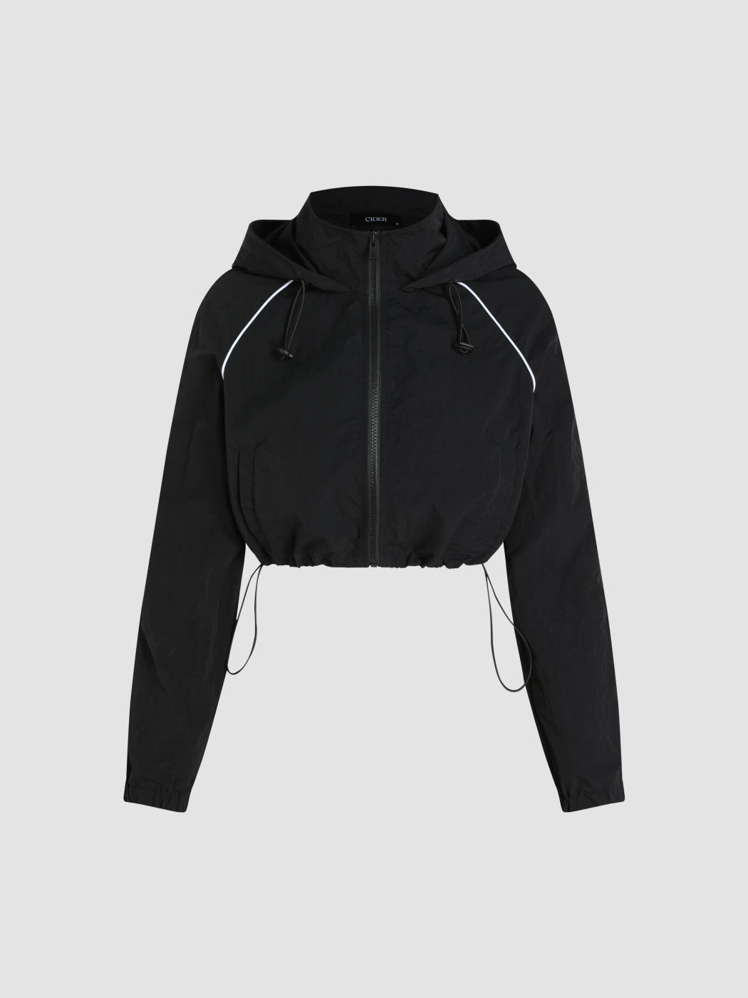 Kurze Jacke mit Kapuze und Kordelzug