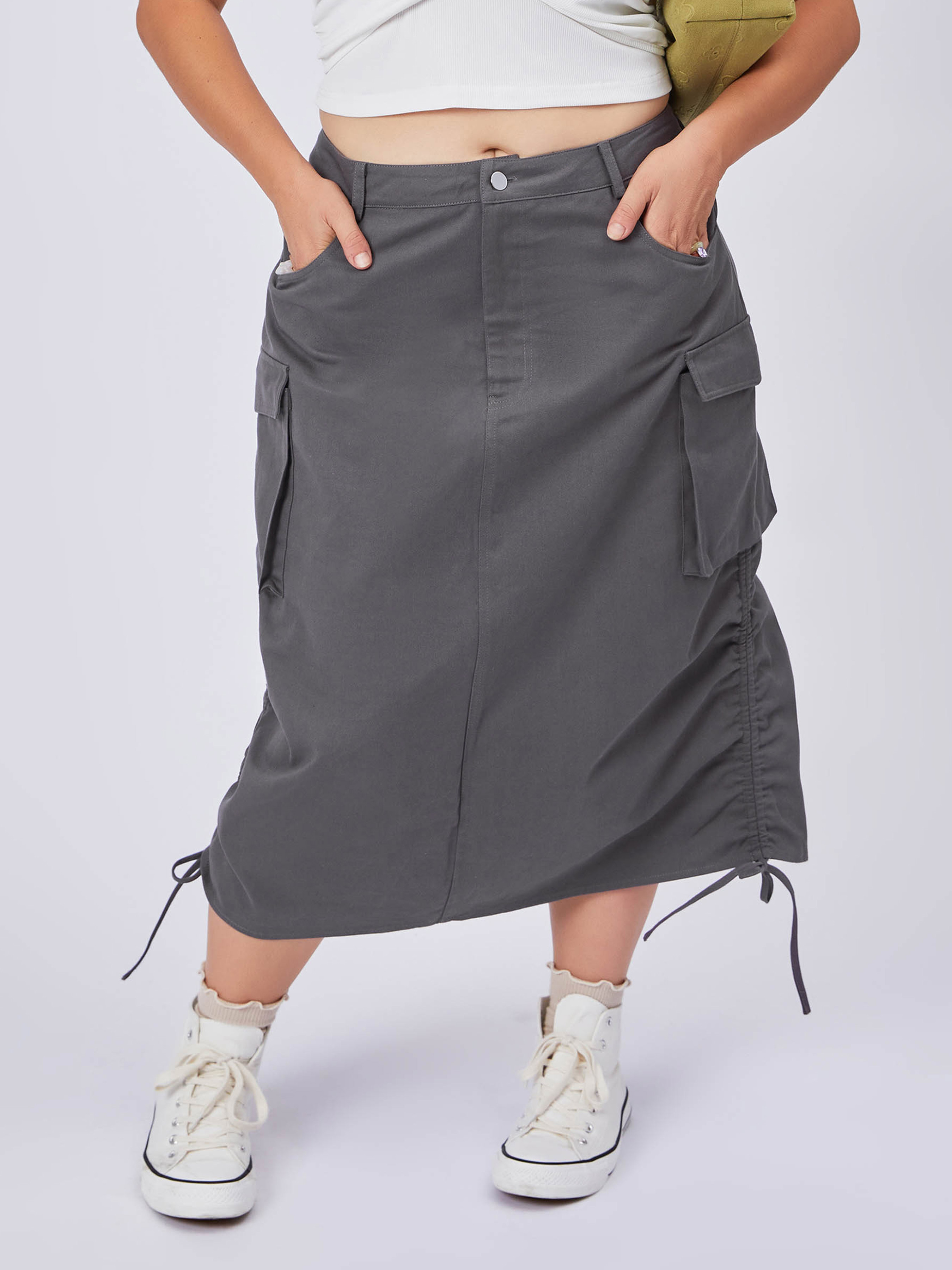 Curve & Plus Solid Middle Waist Cargo Skirt For School Vacation Holiday
