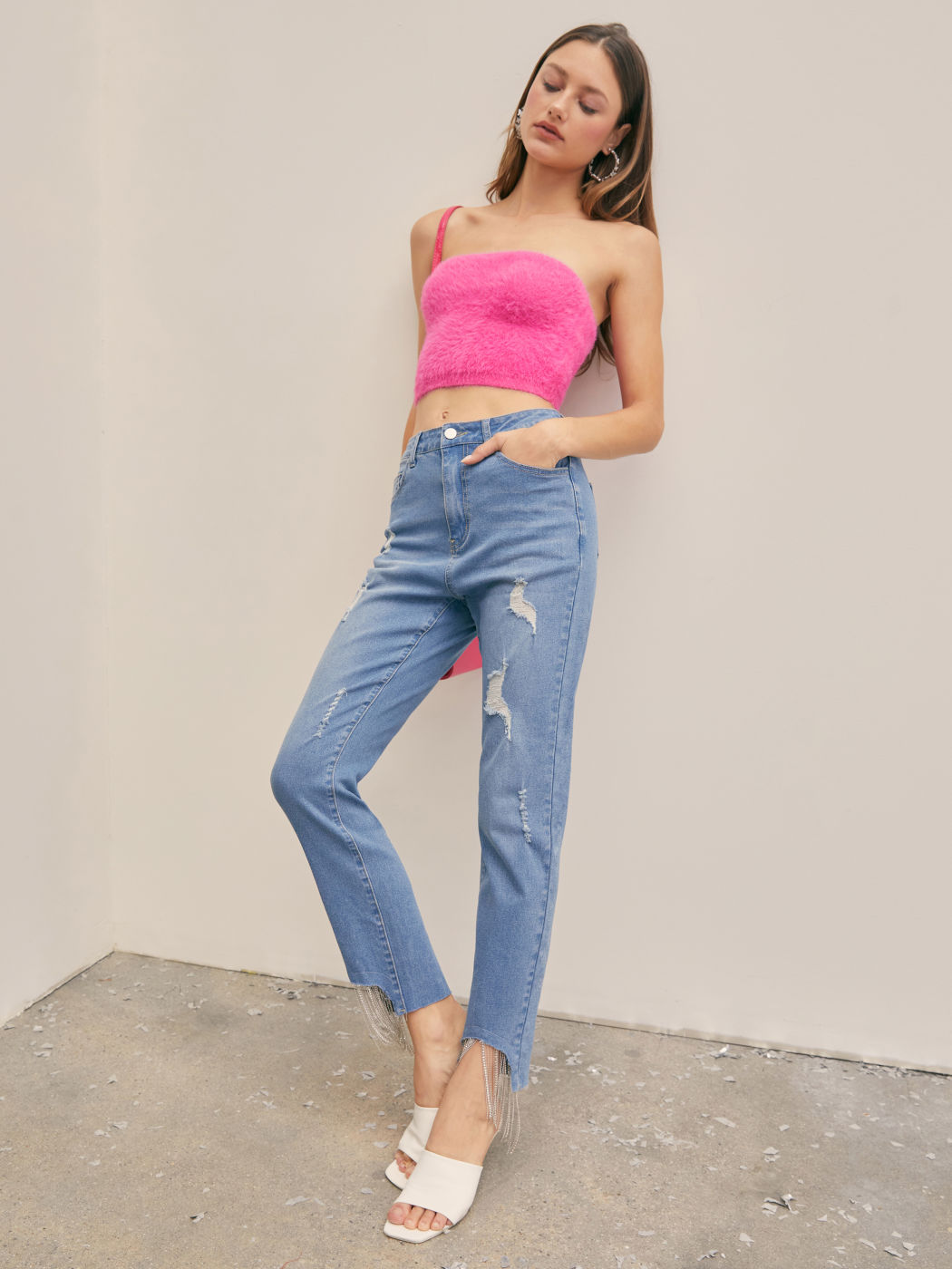 Festes, flauschiges, trägerloses Crop-Top aus Strick