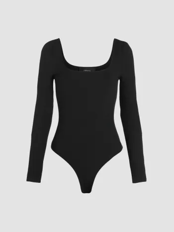 Solid U-neckline Bodysuit