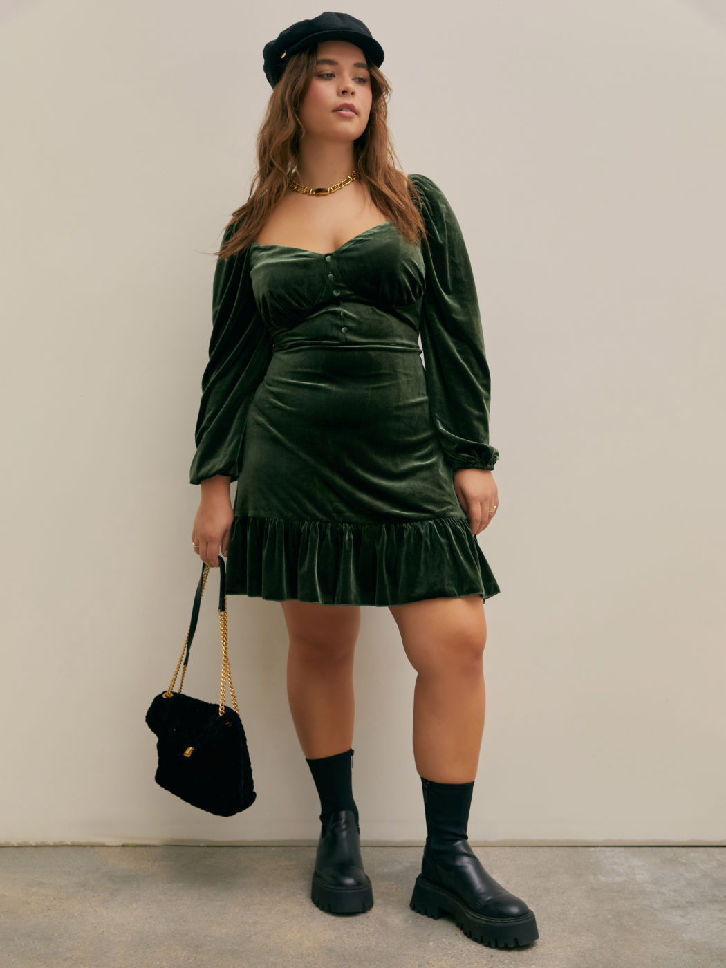 Midikleid aus Samt mit Rüschensaum Kurve & Plus