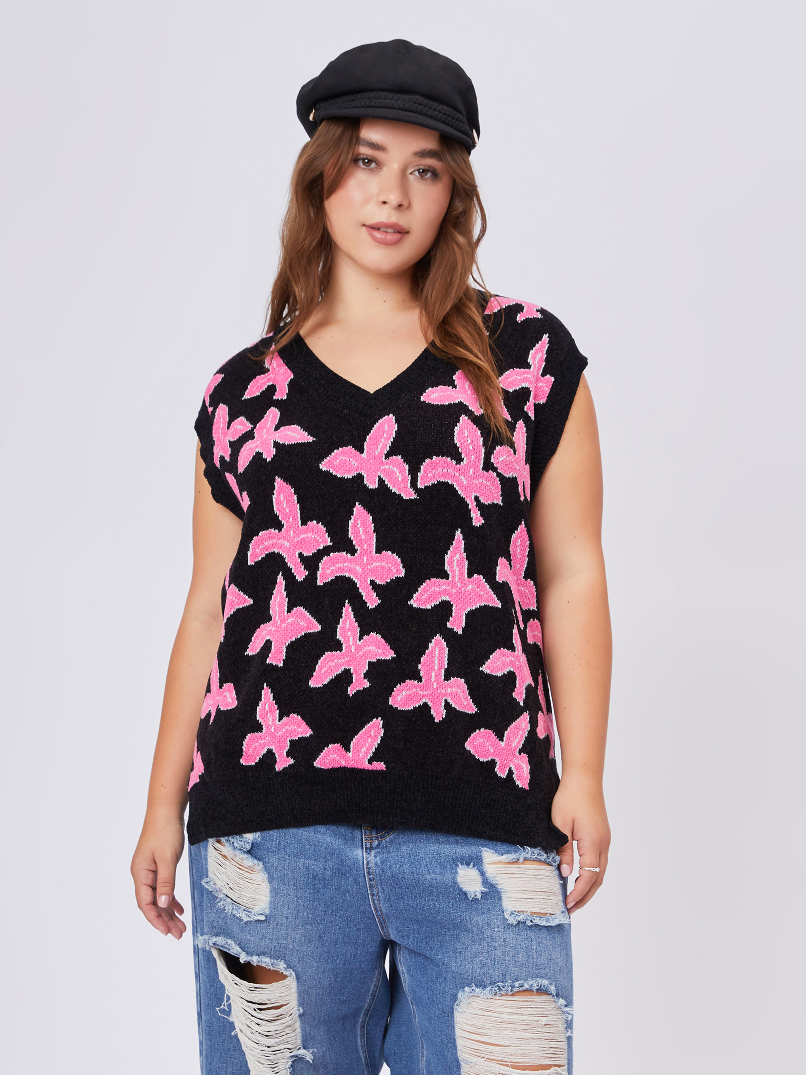 Curve & Plus Leaves Pattern Vest