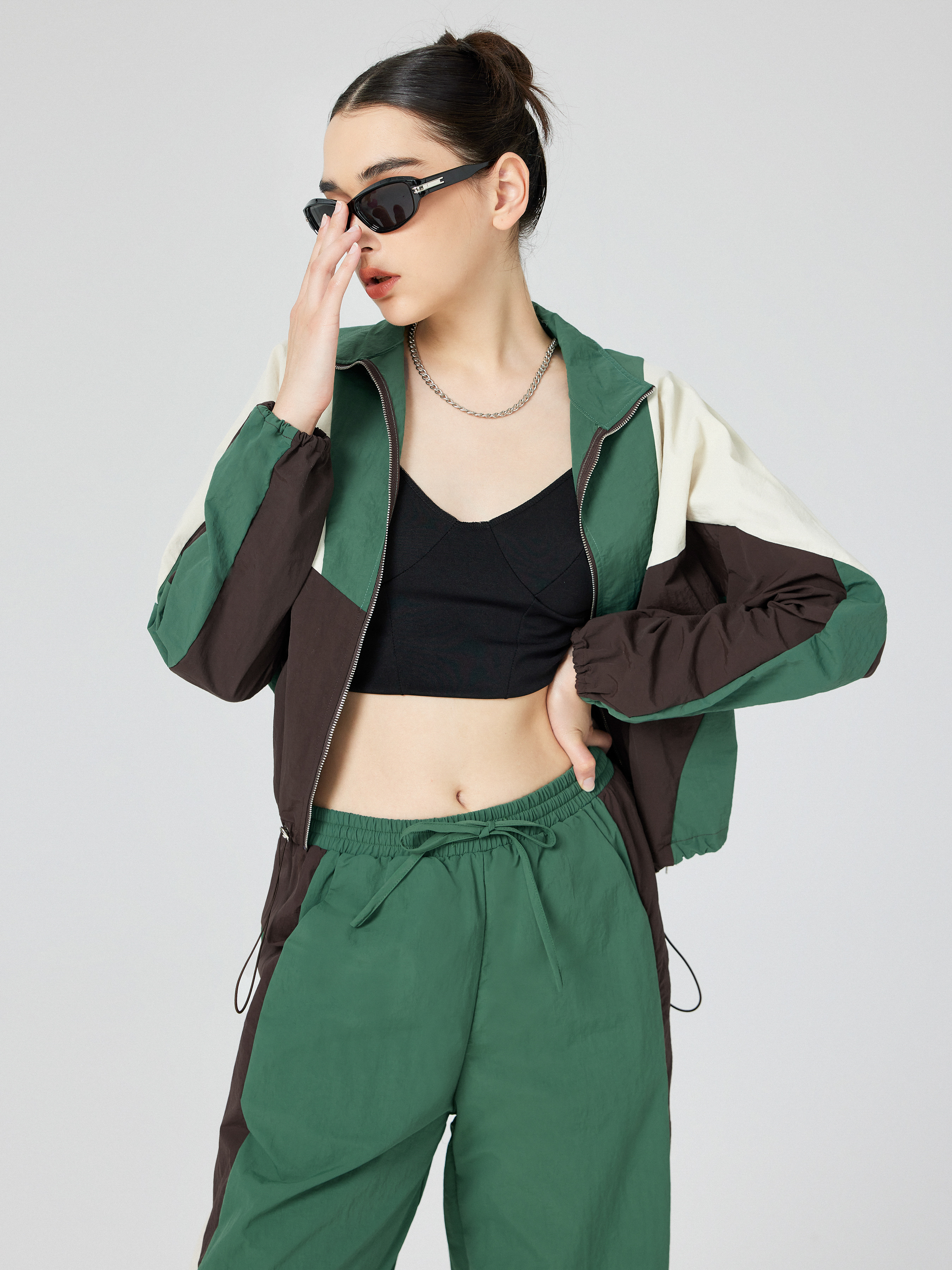 ★2023SS新作★NERDY★Woman's Color Block Crop Windbreaker 71pqR7kaIBL._UY350_.jpg